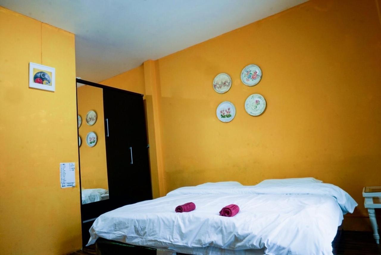 Chongrak Guesthouse Chiang Mai Buitenkant foto